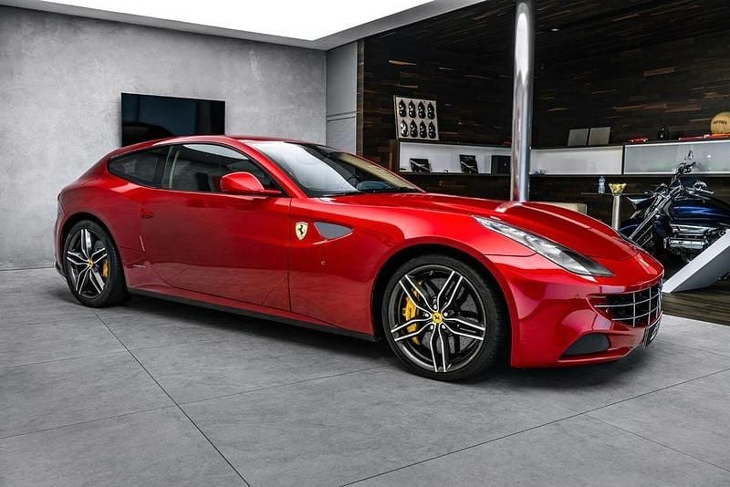 Gebraucht Ferrari FF 661 PS (486 kW) 2012 Rot Kombi