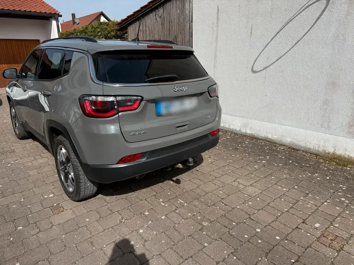 Usata Jeep Compass 170 CV (125 kW) 2019 Grigio SUV