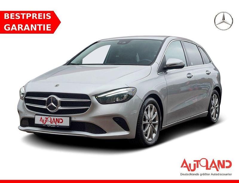 Silber Gebraucht 2020 Mercedes B200 Progressive Van / Kleinbus | 24.950 € (Etwas zu teuer) - Bild 1/4