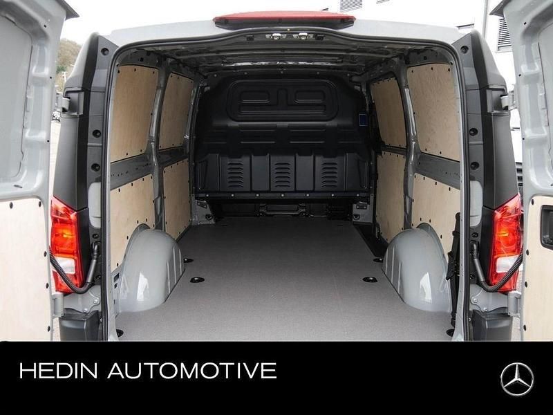 Szary Gebraucht 2025 Mercedes Vito Van / Kleinbus | 37.297 € (Fairer Preis) - Bild 1/4