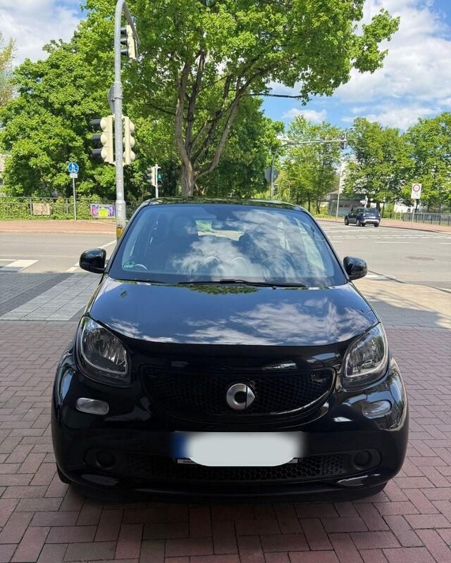 Schwarz Gebraucht 2015 Smart ForFour Passion Kleinwagen | 7.200 € (Fairer Preis) - Bild 1/4