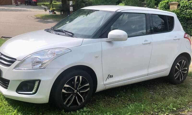 Weiß Gebraucht 2015 Suzuki Swift X-TRA Limousine | 6.700 € (Fairer Preis) - Bild 1/4