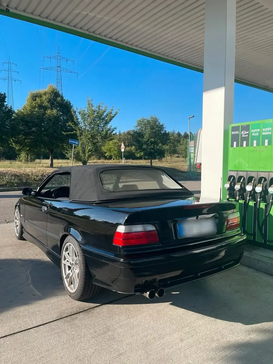 Gebraucht BMW 320 Cabriolet M Sport 150 PS (110 kW) 1997 Schwarz Cabrio