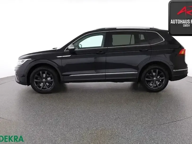 Gebraucht VW Tiguan Allspace 150 PS (110 kW) 2024 Deep black perleffekt SUV