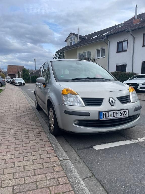 Gebraucht Renault Modus Dynamique 75 PS (55 kW) 2005 Silber Van / Kleinbus