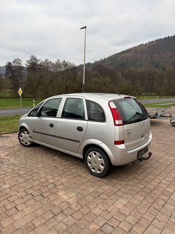 Silber Gebraucht 2004 Opel Meriva Cosmo Van / Kleinbus | 2.500 € (Guter Preis) - Bild 1/4