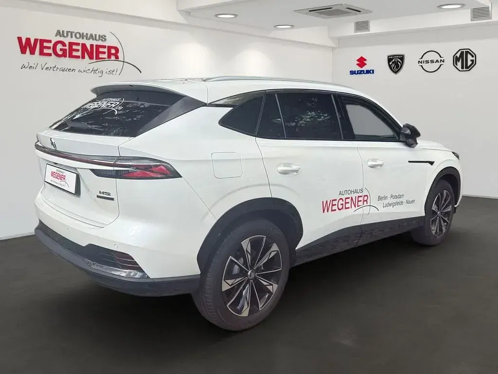 Używany MG HS Luxury 224 KM (164 kW) 2025 Biały SUV