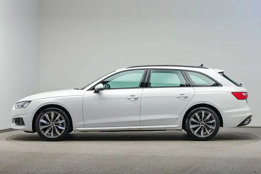 Gebraucht Audi A4 Advanced Plus 204 PS (150 kW) 2023 Ibisweiß Kombi
