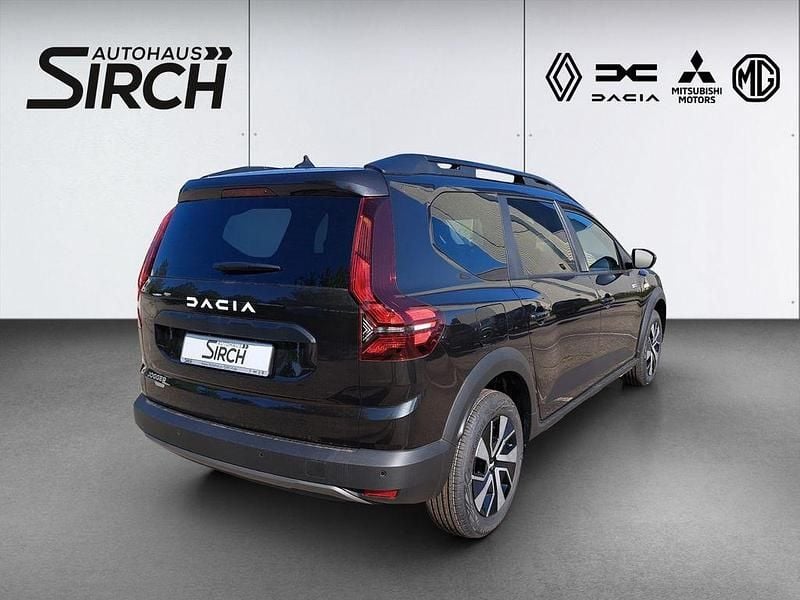 Neu Dacia Jogger Expression 141 PS (103 kW) 2026 Schwarz Van / Kleinbus