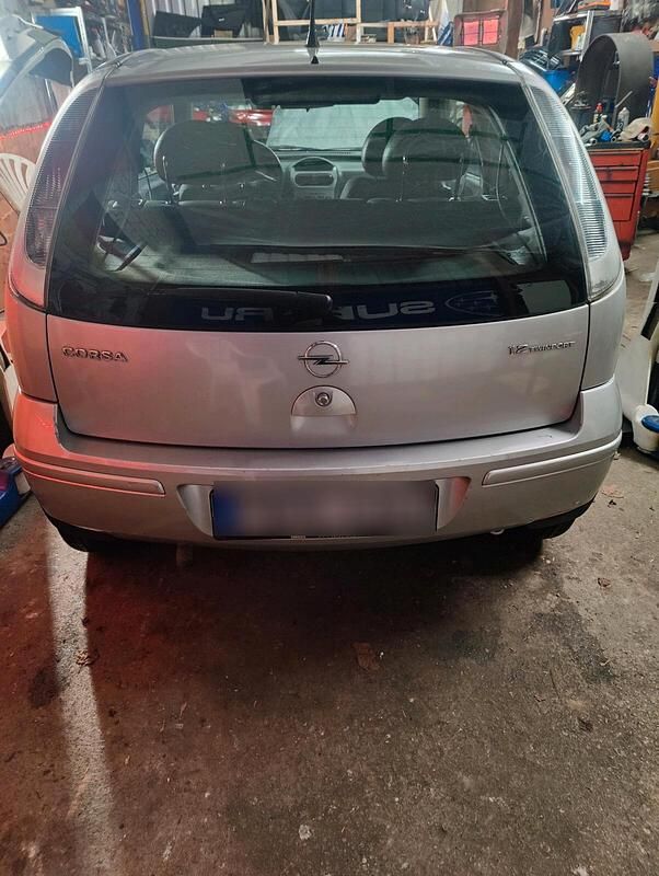 Gebraucht Opel Corsa 80 PS (58 kW) 2006 Silber Kleinwagen