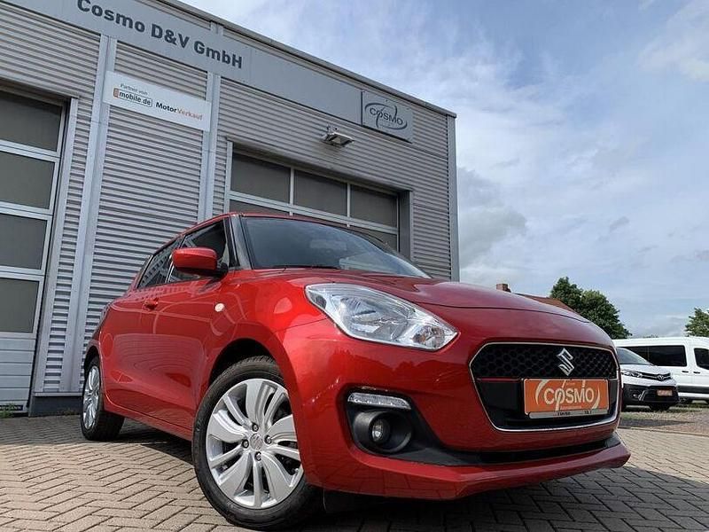 Gebraucht Suzuki Swift Comfort 111 PS (81 kW) 2018 Rot Kleinwagen