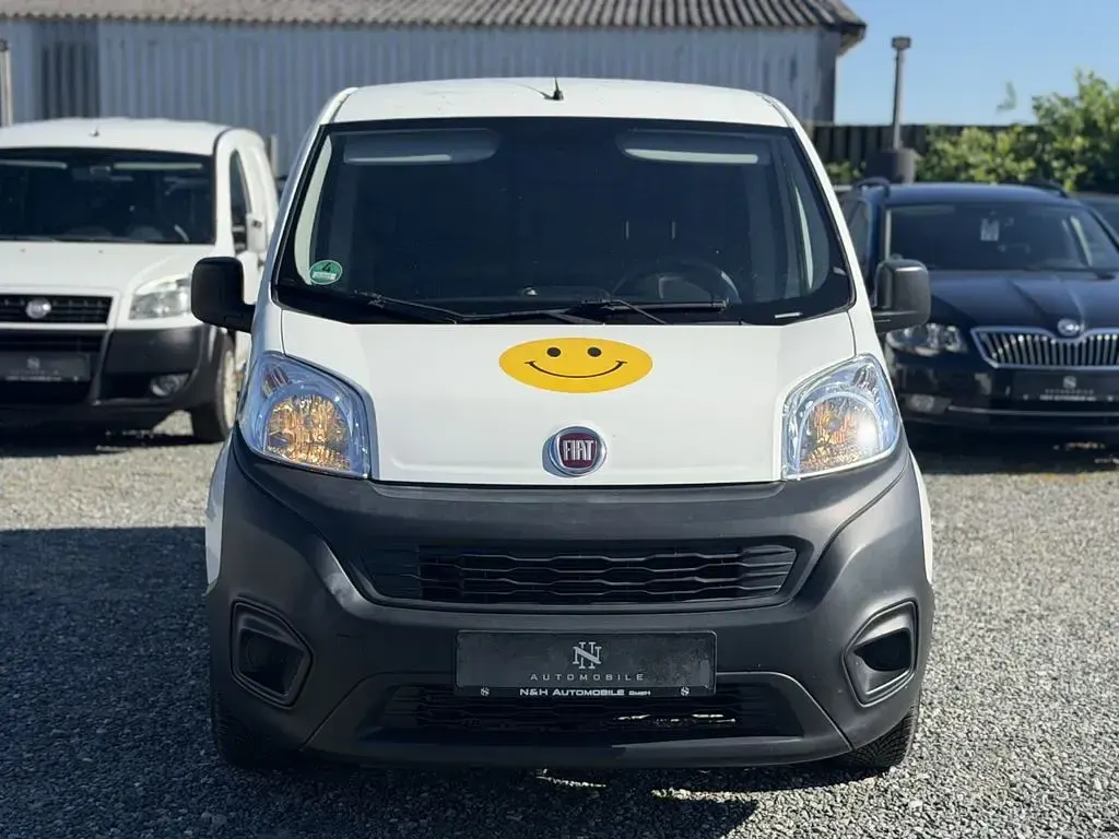 Gebraucht Fiat Fiorino Basis 77 PS (56 kW) 2019 Colore esterno (weiã) Van / Kleinbus