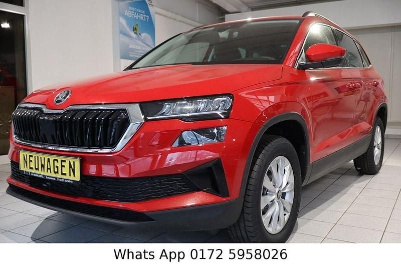 Neu Skoda Karoq Selection 150 PS (110 kW) 2026 Rot SUV