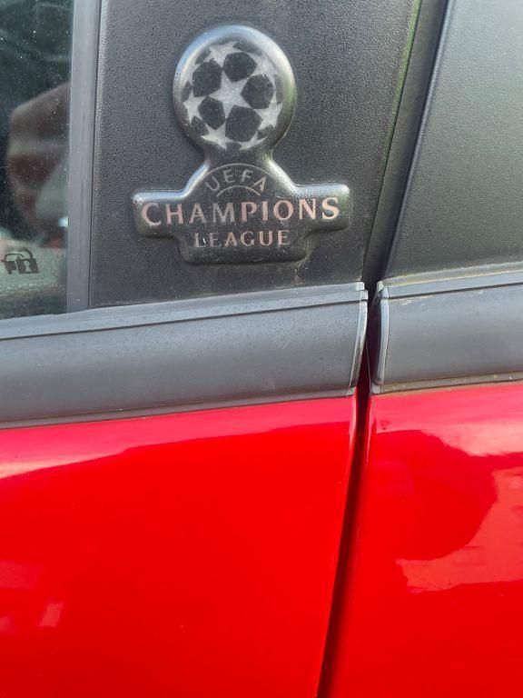 Gebraucht Ford Fiesta 80 PS (58 kW) 2013 Rot Limousine