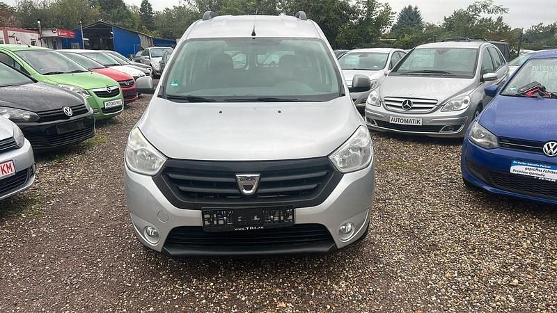 Silber Gebraucht 2015 Dacia Dokker Van | 3.250 € (Superpreis) - Bild 1/4