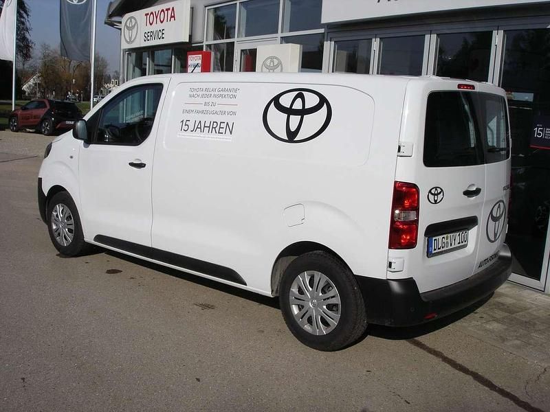 Neu Toyota Proace 120 PS (88 kW) 2025 Weiß Van / Kleinbus