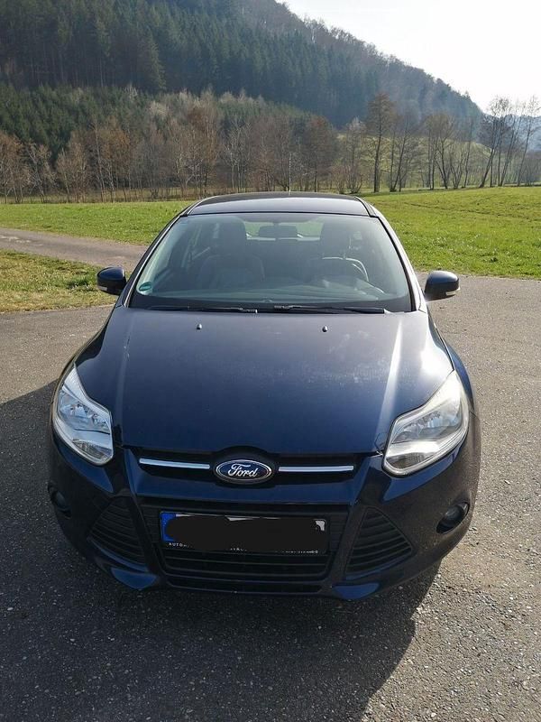 Gebraucht Ford Focus 116 PS (85 kW) 2011 Blau Kombi