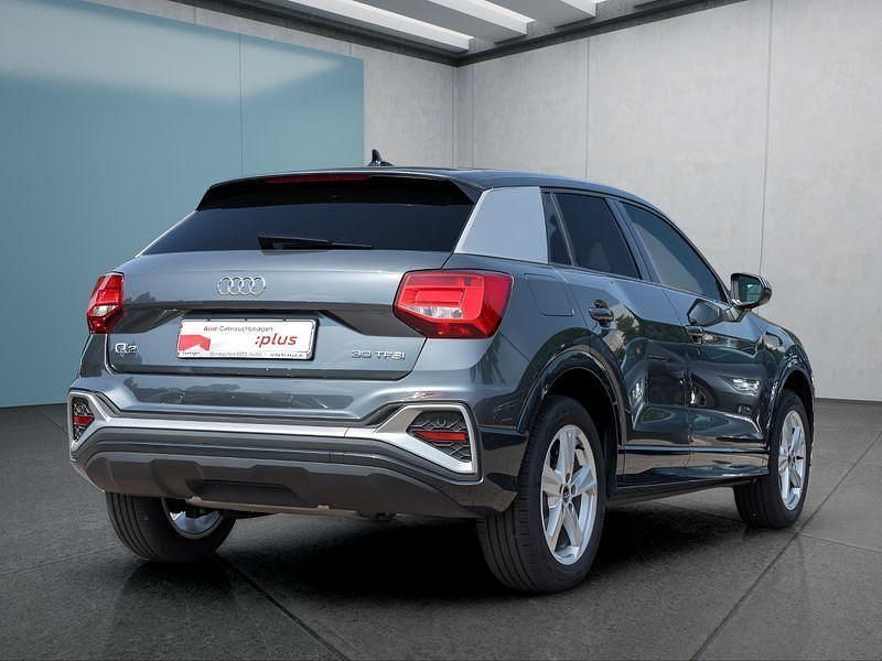 Grau Gebraucht 2024 Audi Q2 S-Line SUV | 27.949 € (Fairer Preis) - Bild 1/1