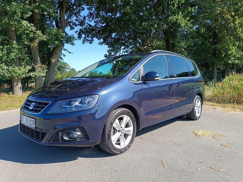 Blau Gebraucht 2016 Seat Alhambra Crono Plus Van / Kleinbus | 18.790 € (Fairer Preis) - Bild 1/4