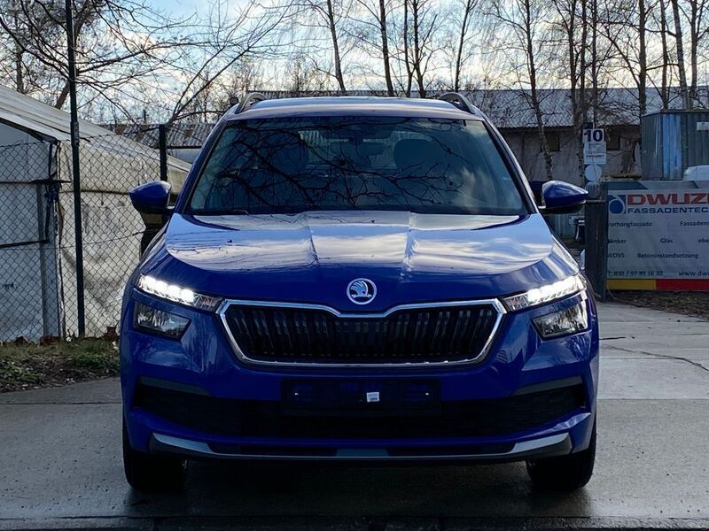 Energyblau Gebraucht 2023 Skoda Kamiq Ambition SUV | 18.999 € (Superpreis) - Bild 1/4