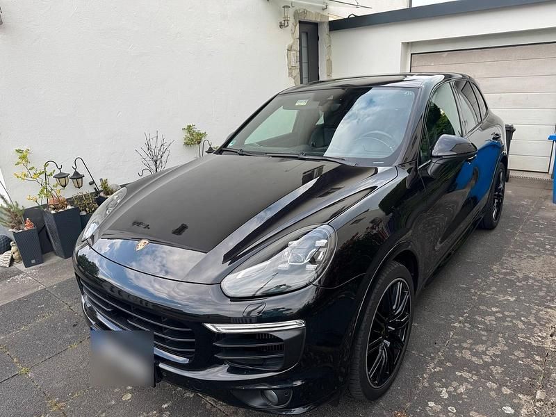 Schwarz Gebraucht 2017 Porsche Cayenne S Platinum Edition SUV | 42.000 € - Bild 1/4