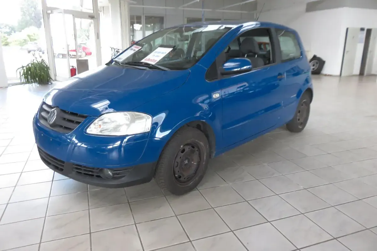Gebraucht VW Fox 55 PS (40 kW) 2009 Blau Kleinwagen