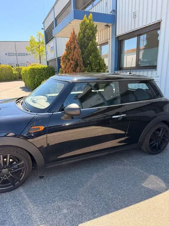 Gebraucht Mini One D 95 PS (69 kW) 2017 Schwarz Kleinwagen