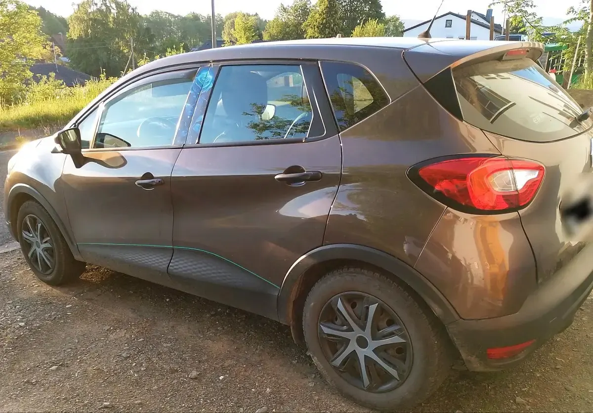 Gebraucht Renault Captur 90 PS (66 kW) 2013 Braun SUV