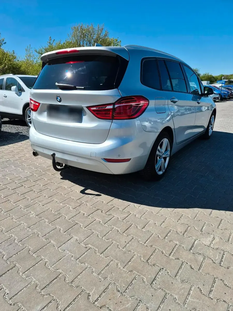Gebraucht BMW 218 Gran Tourer 150 PS (110 kW) 2015 Silber Van / Kleinbus