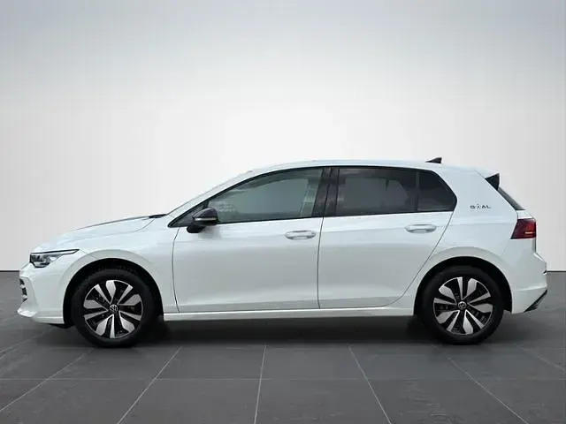 Gebraucht VW Golf VIII Goal 150 PS (110 kW) 2025 Weiß Limousine