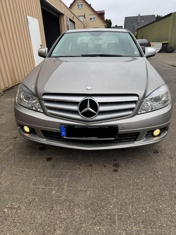 Andere außenfarben Gebraucht 2008 Mercedes C180 Limousine | 8.000 € - Bild 1/4