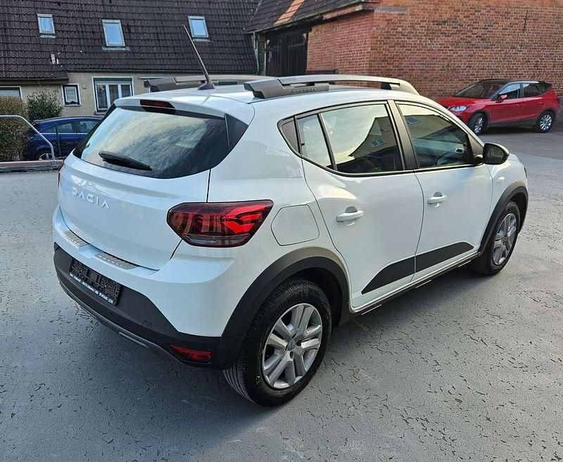 Gebraucht Dacia Sandero Expression 91 PS (66 kW) 2023 Gletscherweiss Kleinwagen