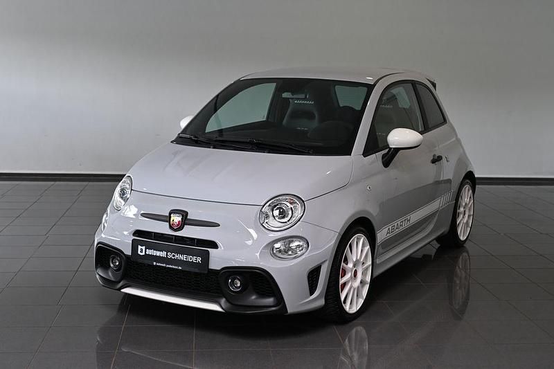 Grau campovolo grau (metallic) Gebraucht 2022 Abarth 695 Esseesse Kleinwagen | 28.750 € (Fairer Preis) - Bild 1/4