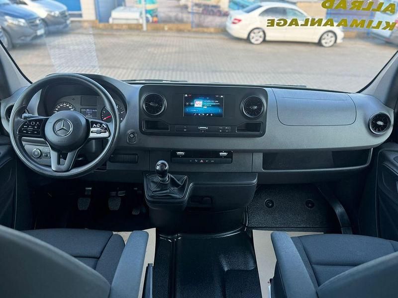 Second-hand Mercedes Sprinter 143 CP (105 kW) 2019 Alb Van