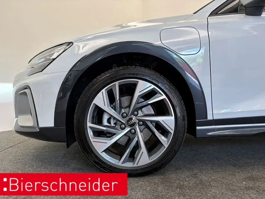 Gebraucht Audi A3 204 PS (150 kW) 2025 Weiß Limousine