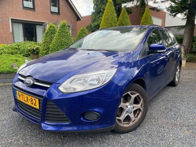 Gebraucht Ford Focus 101 PS (74 kW) 2014 Blau Limousine