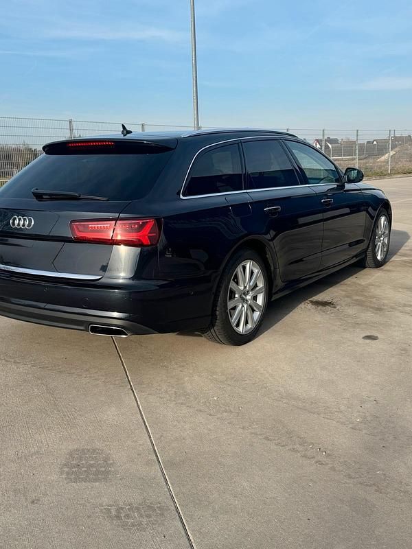 Gebraucht Audi A6 190 PS (139 kW) 2015 Andere farben Kombi