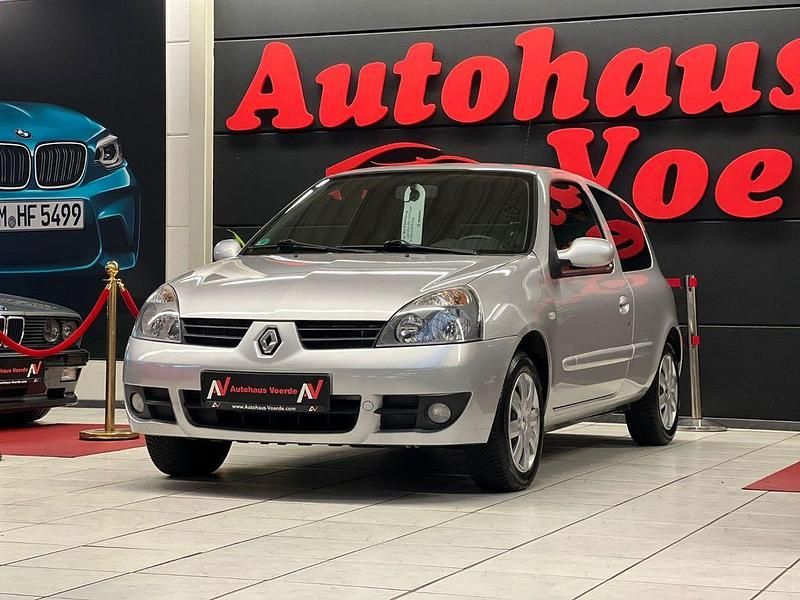Gebraucht Renault Clio II Campus 58 PS (42 kW) 2007 Silber Kleinwagen