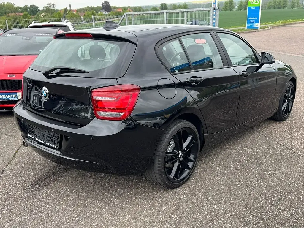 Gebraucht BMW 116 Sport Line 116 PS (85 kW) 2013 Schwarz Kleinwagen