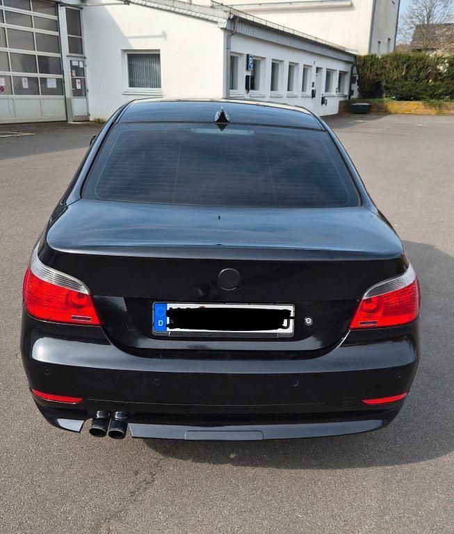 Second-hand BMW 525 218 CP (160 kW) 2005 Negru Berlinǎ