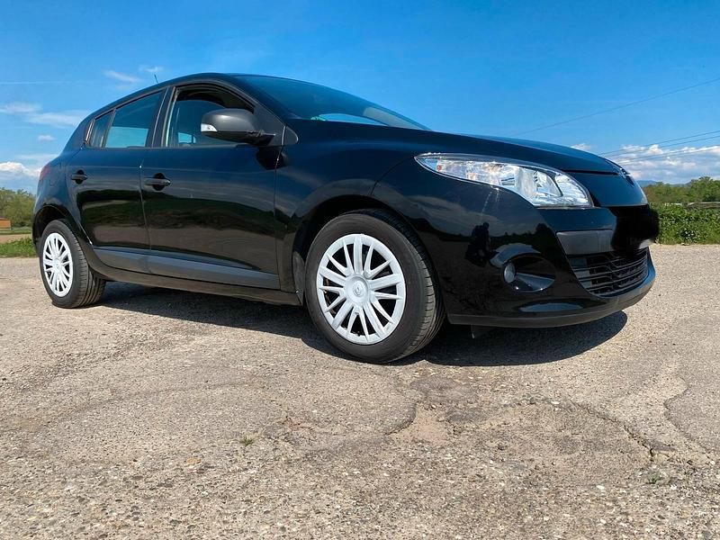 Second-hand Renault Mégane 100 CP (73 kW) 2011 Negru Berlinǎ