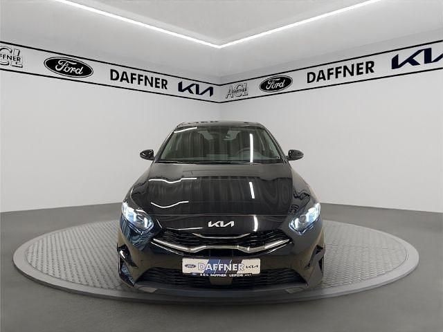 Neu Kia Ceed 140 PS (102 kW) 2025 (1k) black pearl m Kleinwagen