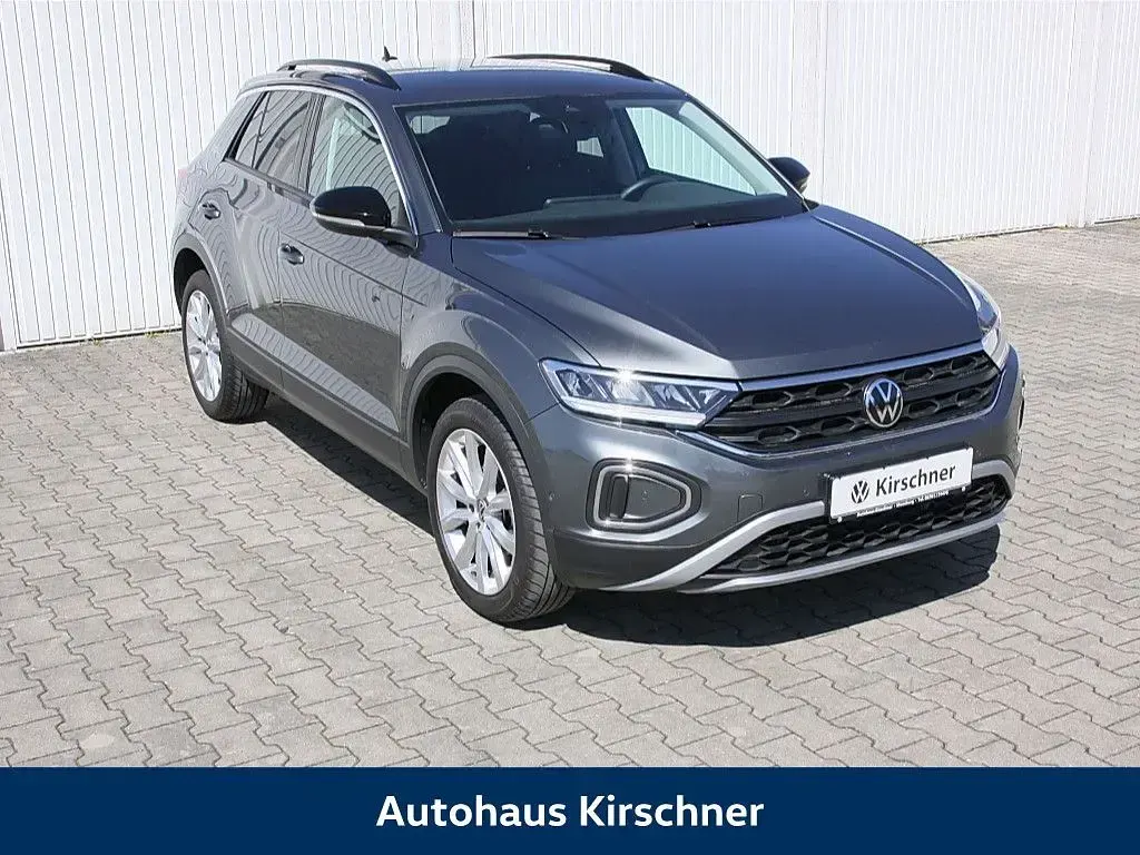 Gebraucht VW T-Roc Life 150 PS (110 kW) 2025 Grau SUV