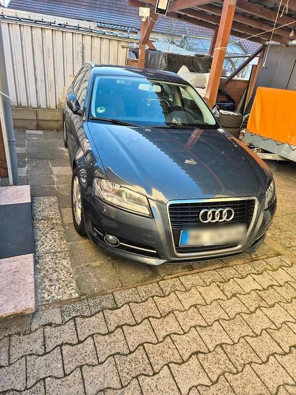 Blau Gebraucht 2013 Audi A3 Limousine | 5.200 € (Guter Preis) - Bild 1/4