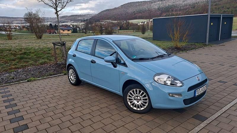 Gebraucht Fiat Punto 69 PS (50 kW) 2014 Blau Kleinwagen