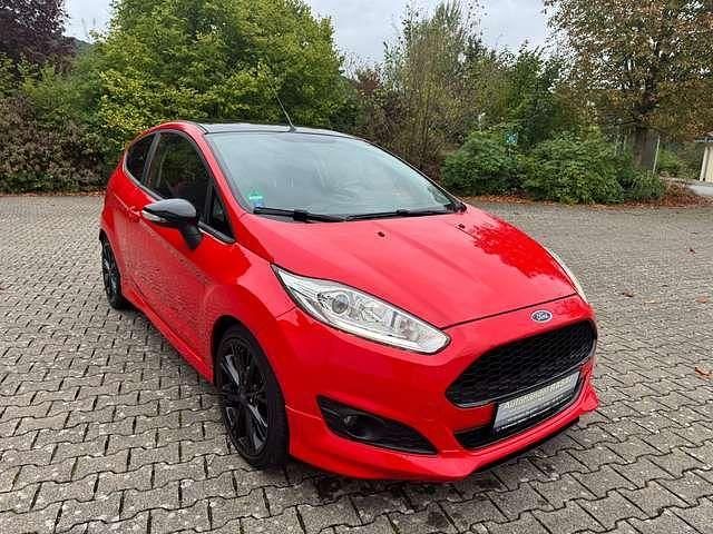 Racerot Gebraucht 2015 Ford Fiesta ST-Line Kleinwagen | 7.690 € (Fairer Preis) - Bild 1/4