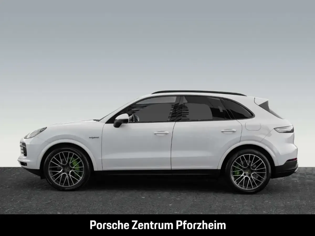 Second-hand Porsche Cayenne 462 CP (339 kW) 2018 Alb SUV