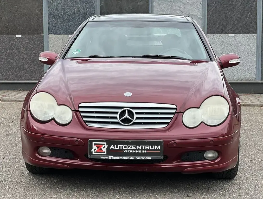 Gebraucht Mercedes C180 143 PS (105 kW) 2003 Violett Coupé