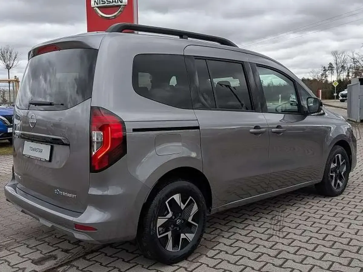 Neu Nissan Townstar Tekna 89 kW (122 PS) 2026 Grau Kombi
