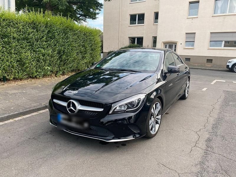 Gebraucht Mercedes CLA180 Edition 122 PS (89 kW) 2017 Schwarz Limousine